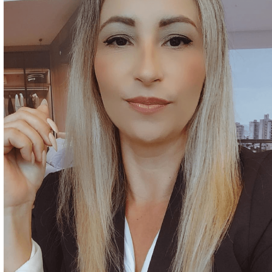 Maria da Silva, corretor da Brognoli