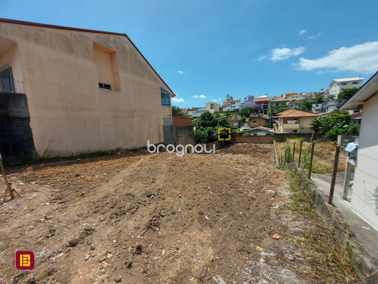 Terreno à venda em Barreiros, São José/SC — foto principal