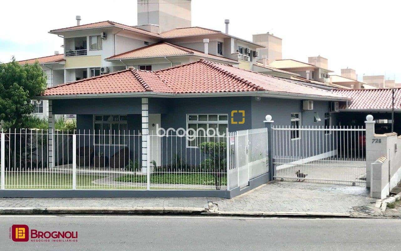 Casa Canasvieiras com terreno de 900 m² — foto principal