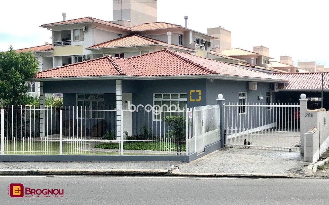 Casa à venda em Canasvieiras, Florianópolis/SC — foto principal