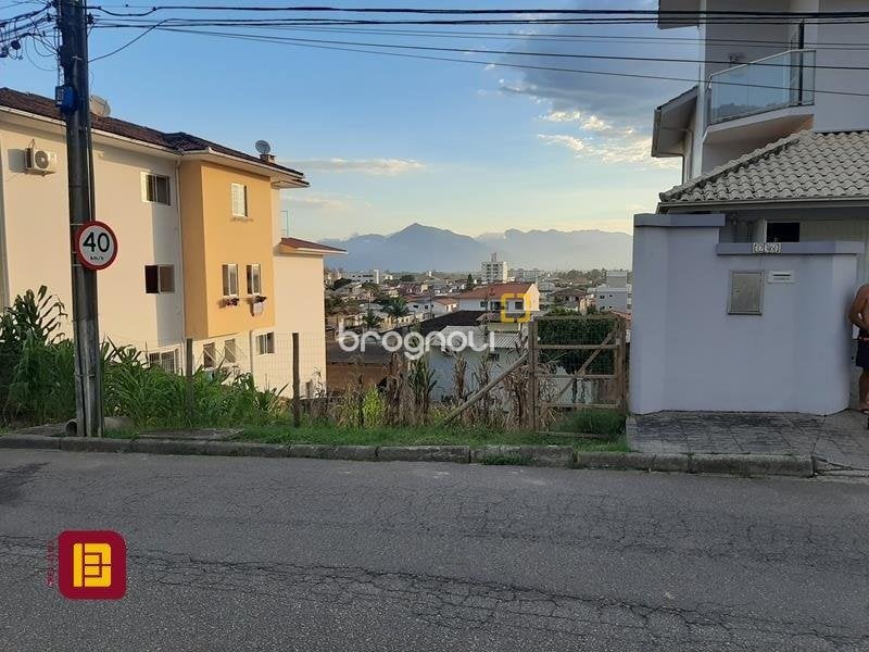 Terreno à venda em Fazenda Santo Antônio, São José/SC — foto principal