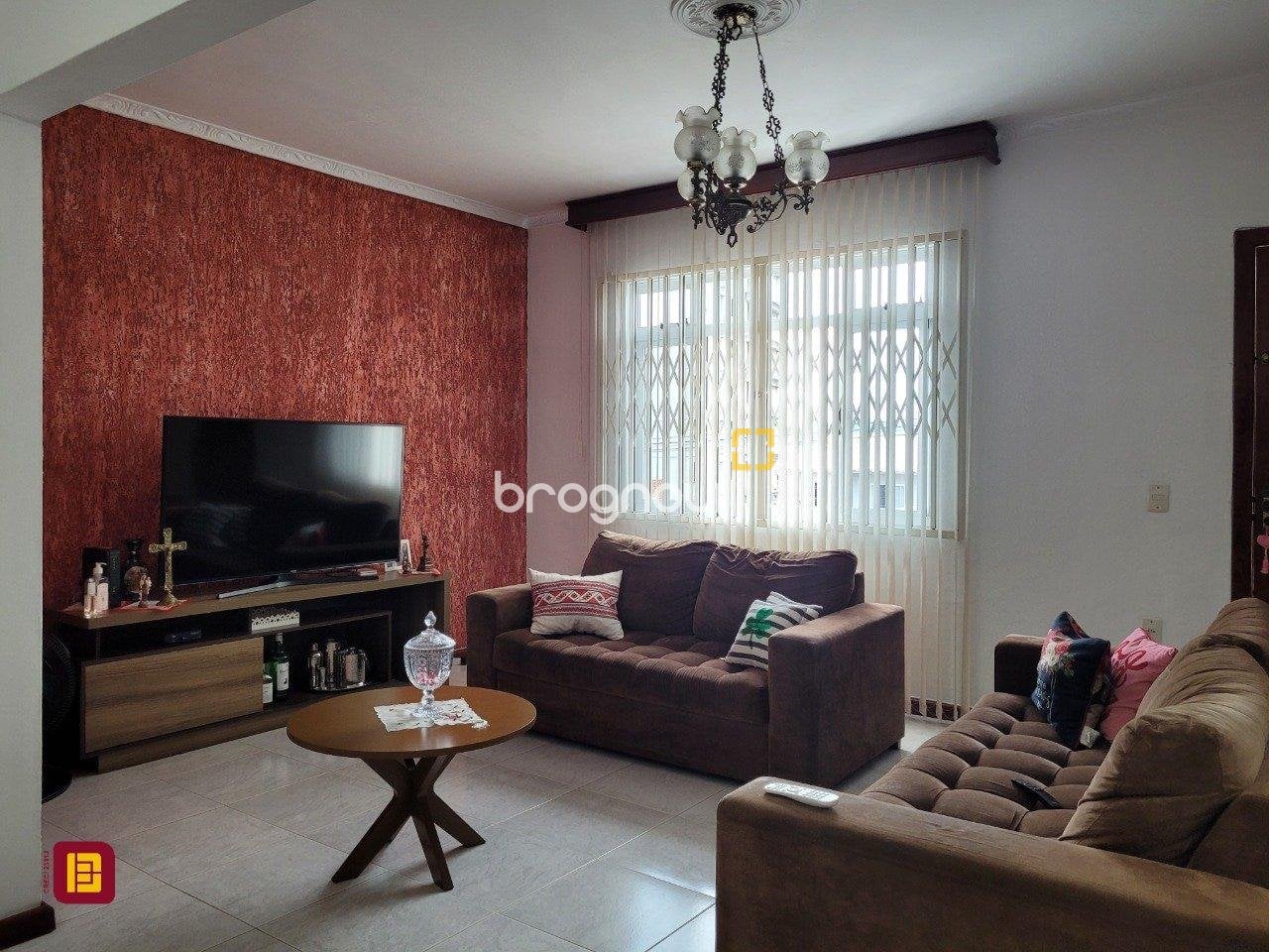 Casa à venda em Barreiros, São José/SC — foto principal
