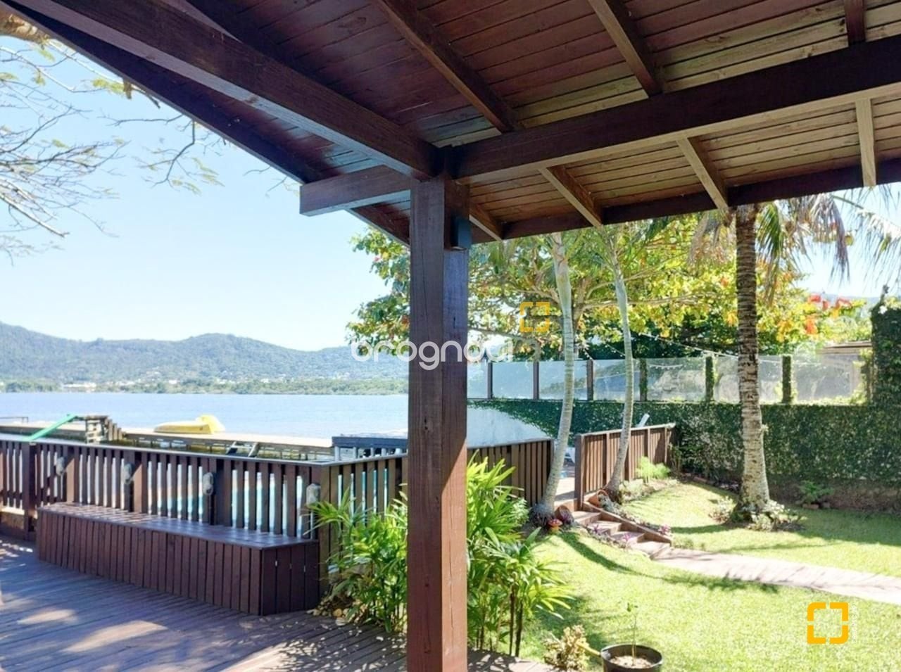 Casa à venda em Lagoa da Conceição, Florianópolis/SC — foto principal