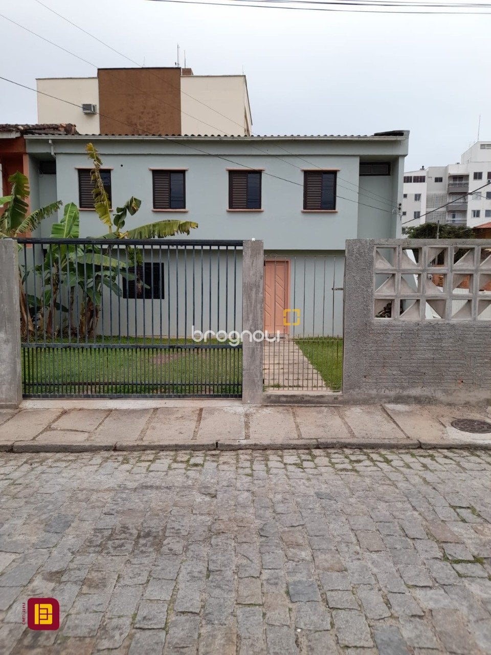 Casa à venda em Trindade, Florianópolis/SC — foto principal