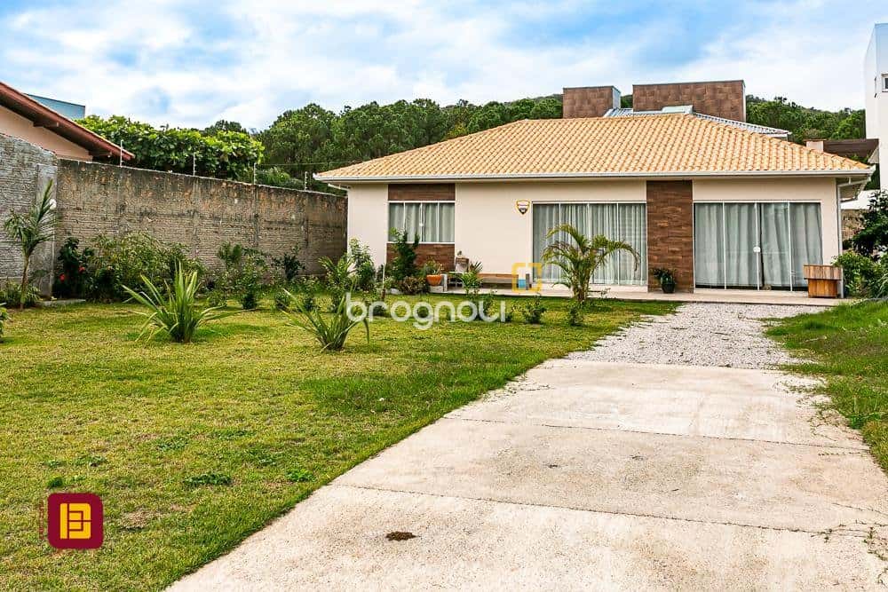 Terreno com 614 m², com 16 metros de frente!! — foto principal