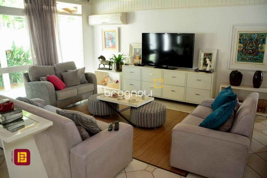 Casa à venda em Lagoa da Conceição, Florianópolis/SC — foto principal