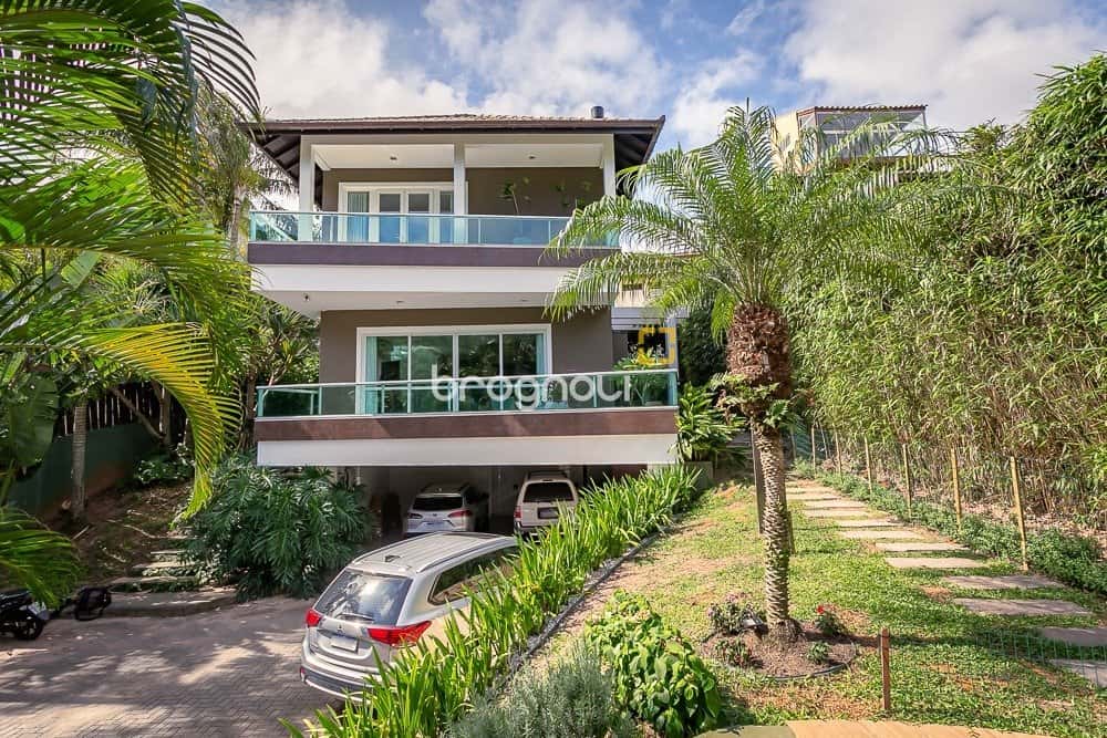 Casa de alto padrão na Praia Mole — foto principal