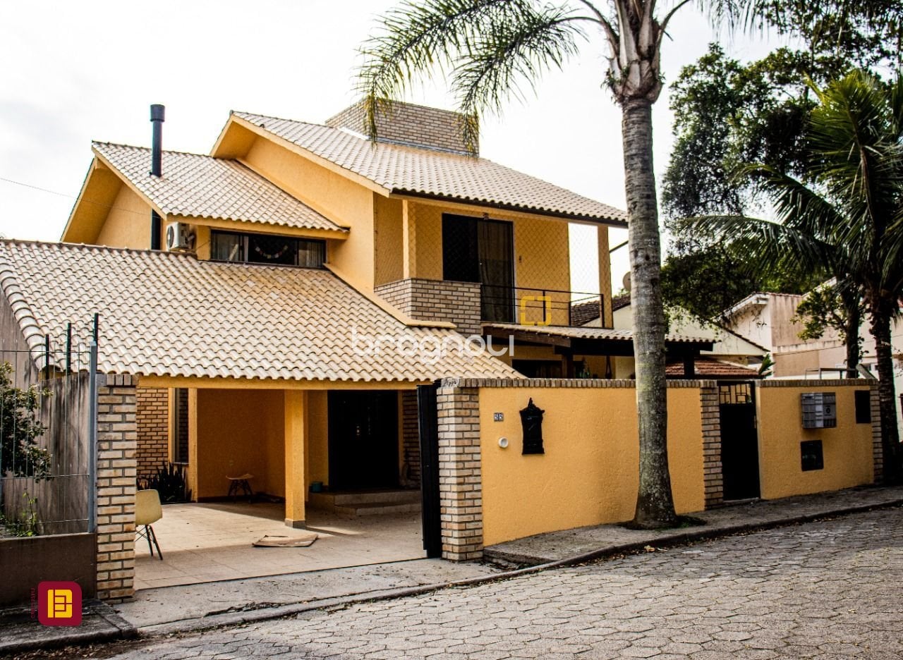 Casa à venda em Campeche, Florianópolis/SC — foto principal