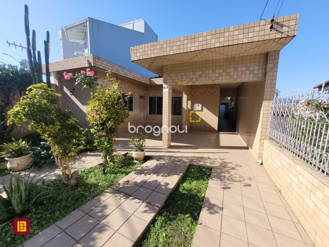 Casa à venda em Estreito, Florianópolis/SC — foto principal