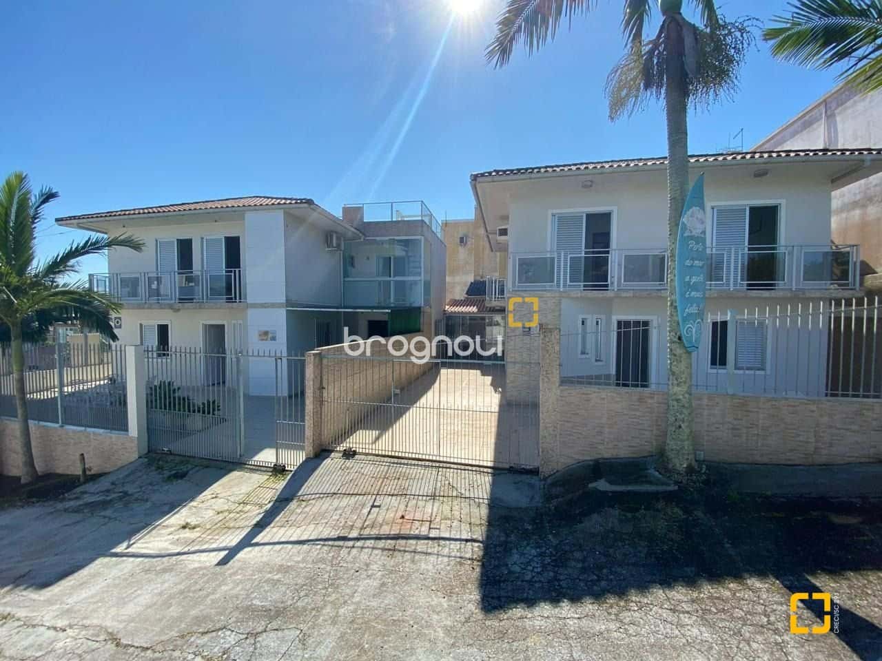 BROGNOLI VENDE -2 Casas no Santinho em Florianópolis — foto principal