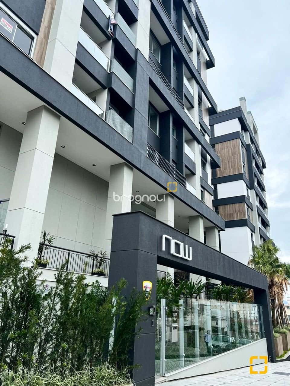 Apartamento novo 2 suítes, 2 garagens em Florianópolis/SC — foto principal