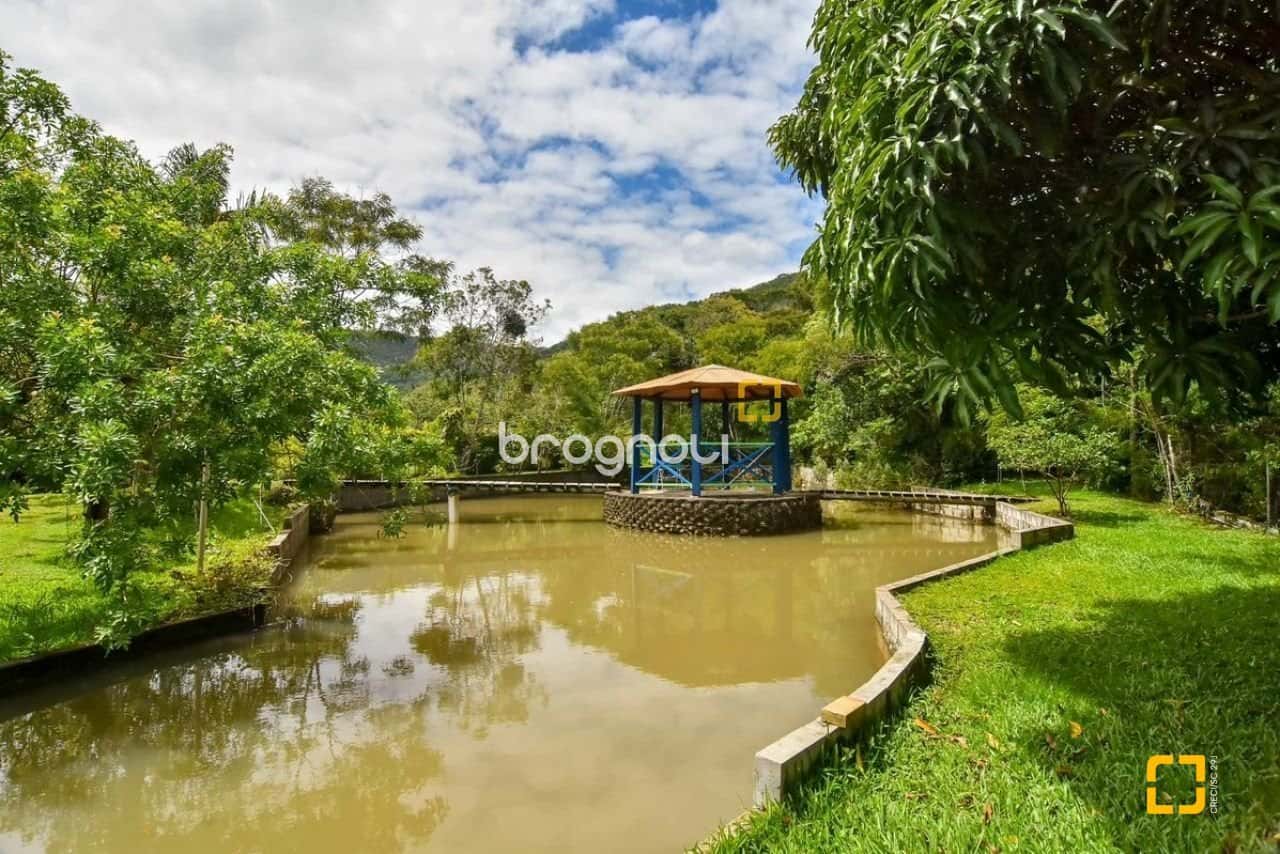 Propriedade com 37.500 m, no Ribeirão da Ilha — foto principal