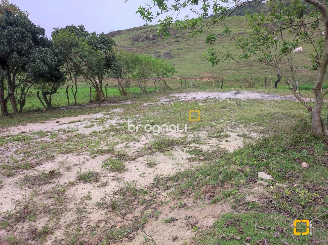 Terreno à venda em Sorocaba, Biguaçu/SC — foto principal