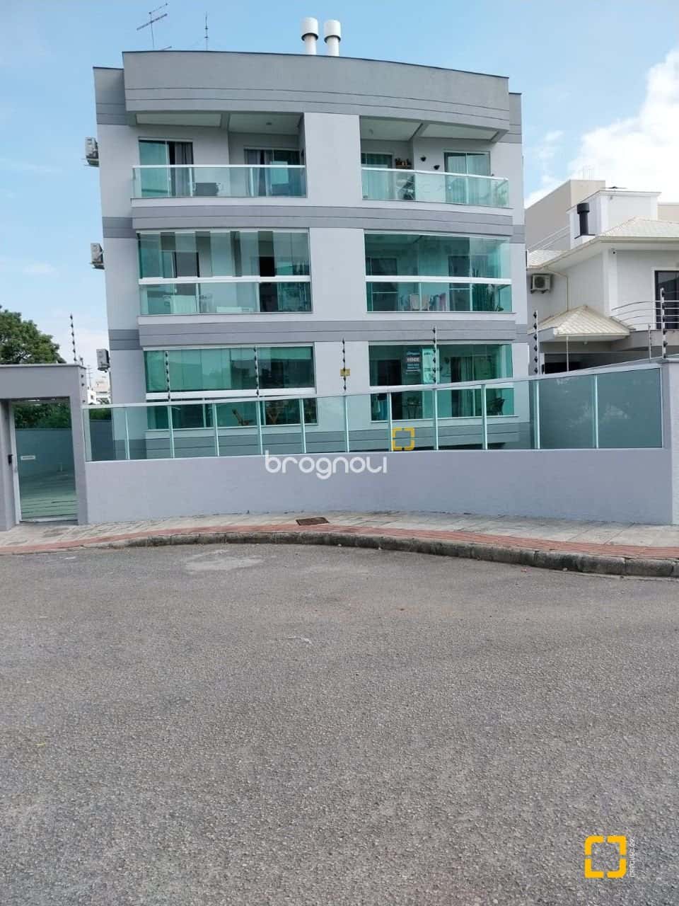 Apartamento à venda de 2 dormitórios 1 suíte, vaga de garagem - bairro Pagani, próximo ao Bistek - Palhoça — foto principal