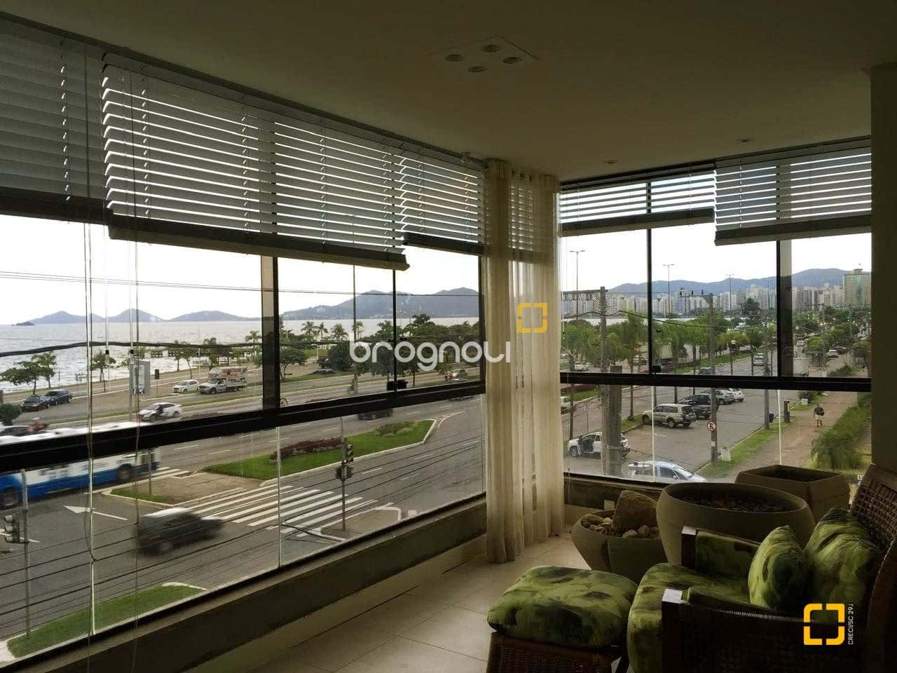 APARTAMENTO A VENDA NA BEIRA MAR DE FLORIANÓPOLIS — foto principal