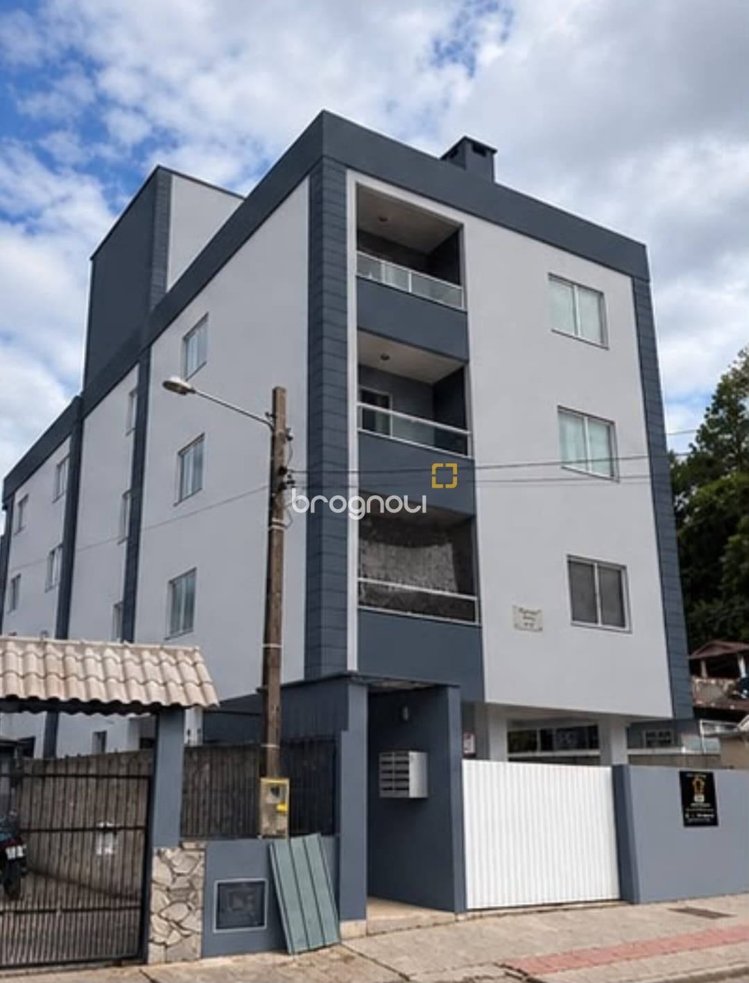 Apartamento à venda em Forquilhinha, São José/SC — foto principal