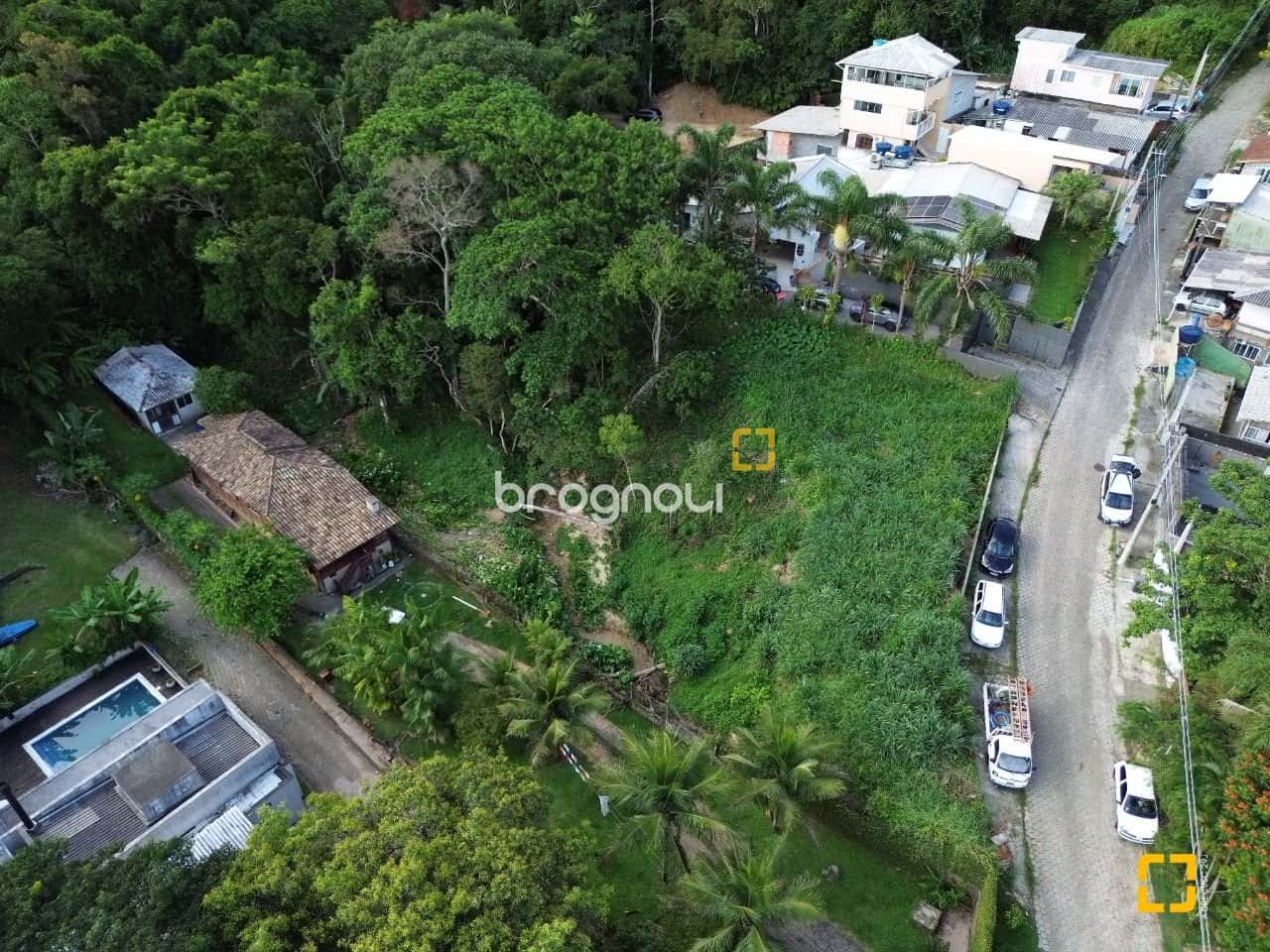 Descubra o seu pedacinho do paraíso em Sambaqui! — foto principal