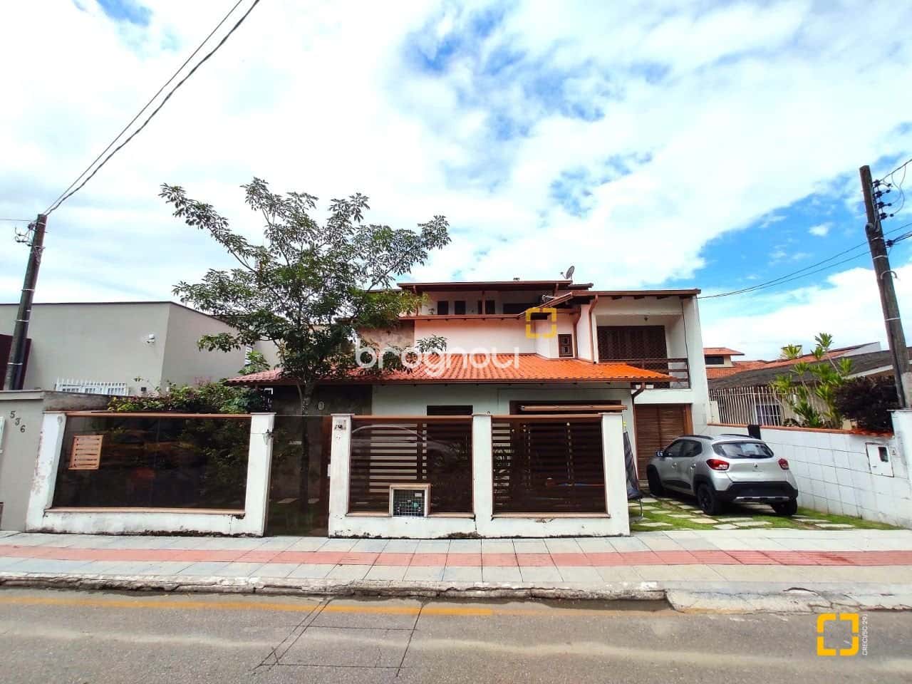 Casa com 6 Quartos (2 suítes) | Suíte Master Com Hidro em São José/SC — foto principal
