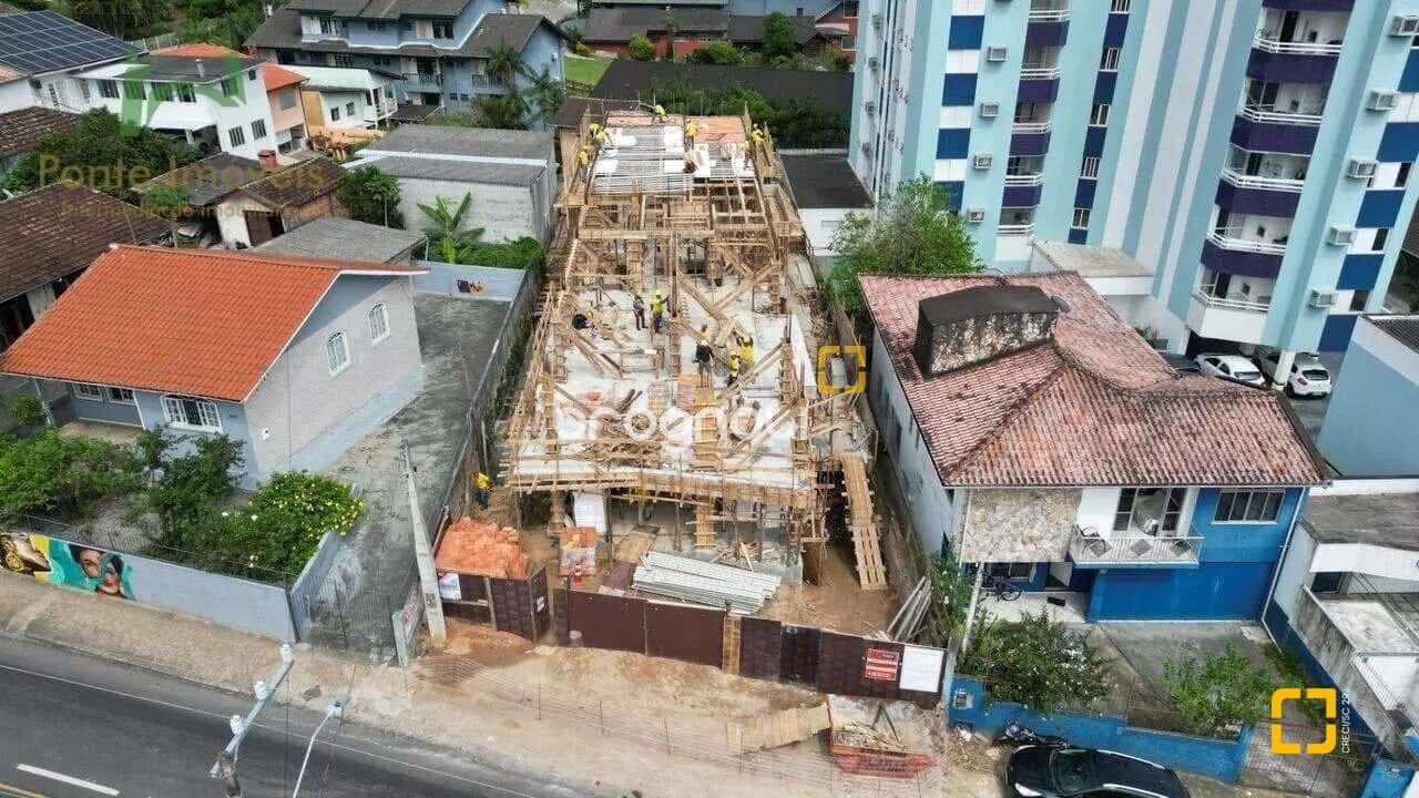 Apartamento de 2 quartos à venda na Carvoeira — foto principal