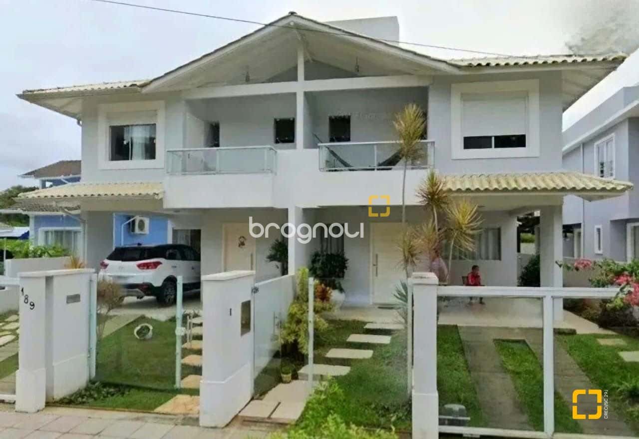 Brognoli Vende - Casa com 4 edícula em Canasvieiras — foto principal
