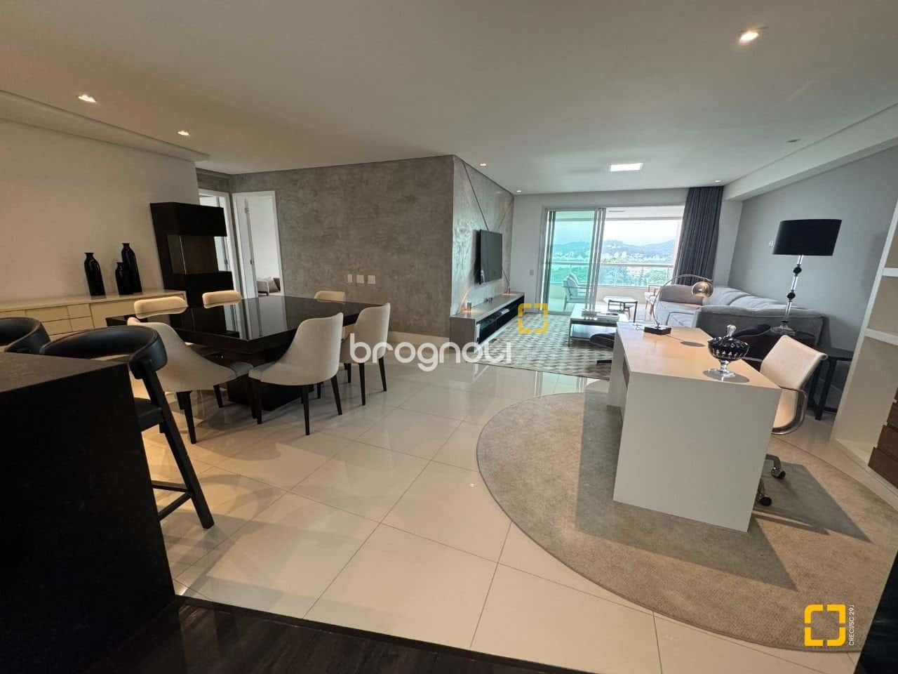 Apartamento alto padrão, 165 m² - duas suítes - duas vagas de garagem no centro de Florianópolis. — foto principal