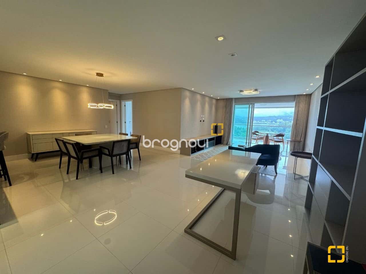 Apartamento com 3 suites e 2 vagas na beira mar norte Florianópolis — foto principal