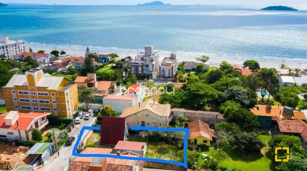 BROGNOLI VENDE- Terreno próximo ao mar na região de Ingleses Sul — foto principal