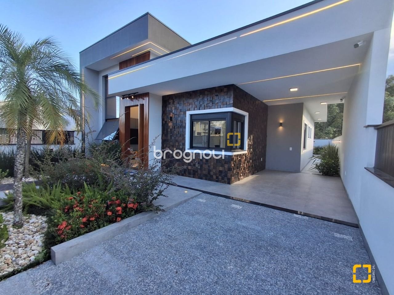 Casa à venda em Potecas, São José/SC — foto principal