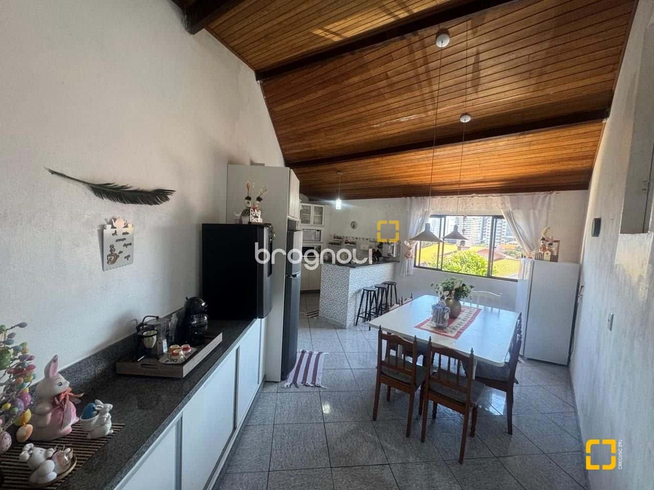 Casa à Venda no Itacorubi - Florianópolis - Próximo à UDESC — foto principal