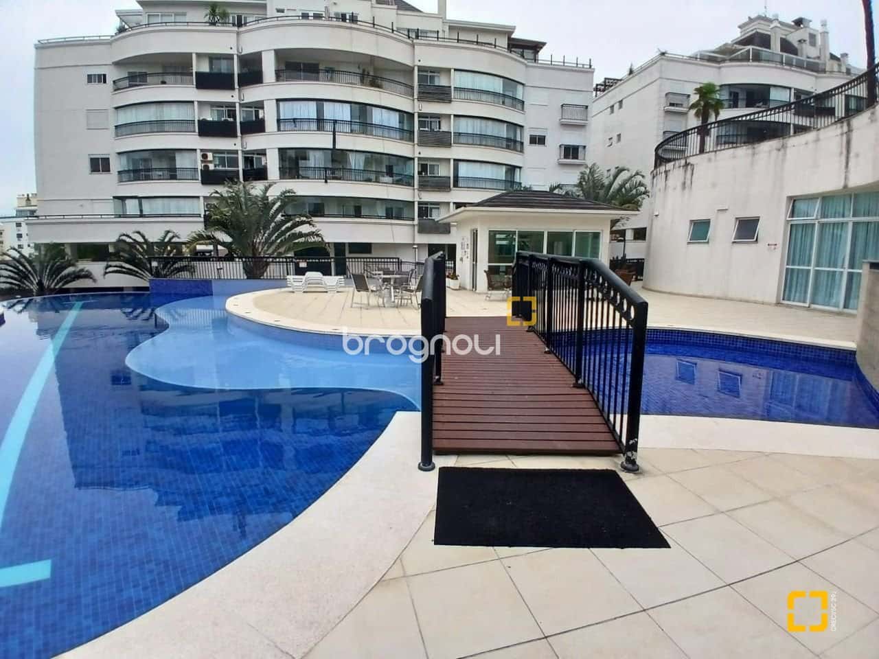 Apartamento com 02 suítes em Coqueiros Florianopolis / SC — foto principal