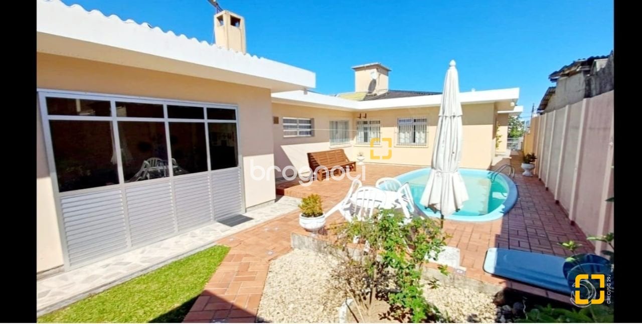 Casa à venda em Capoeiras, Florianópolis/SC — foto principal