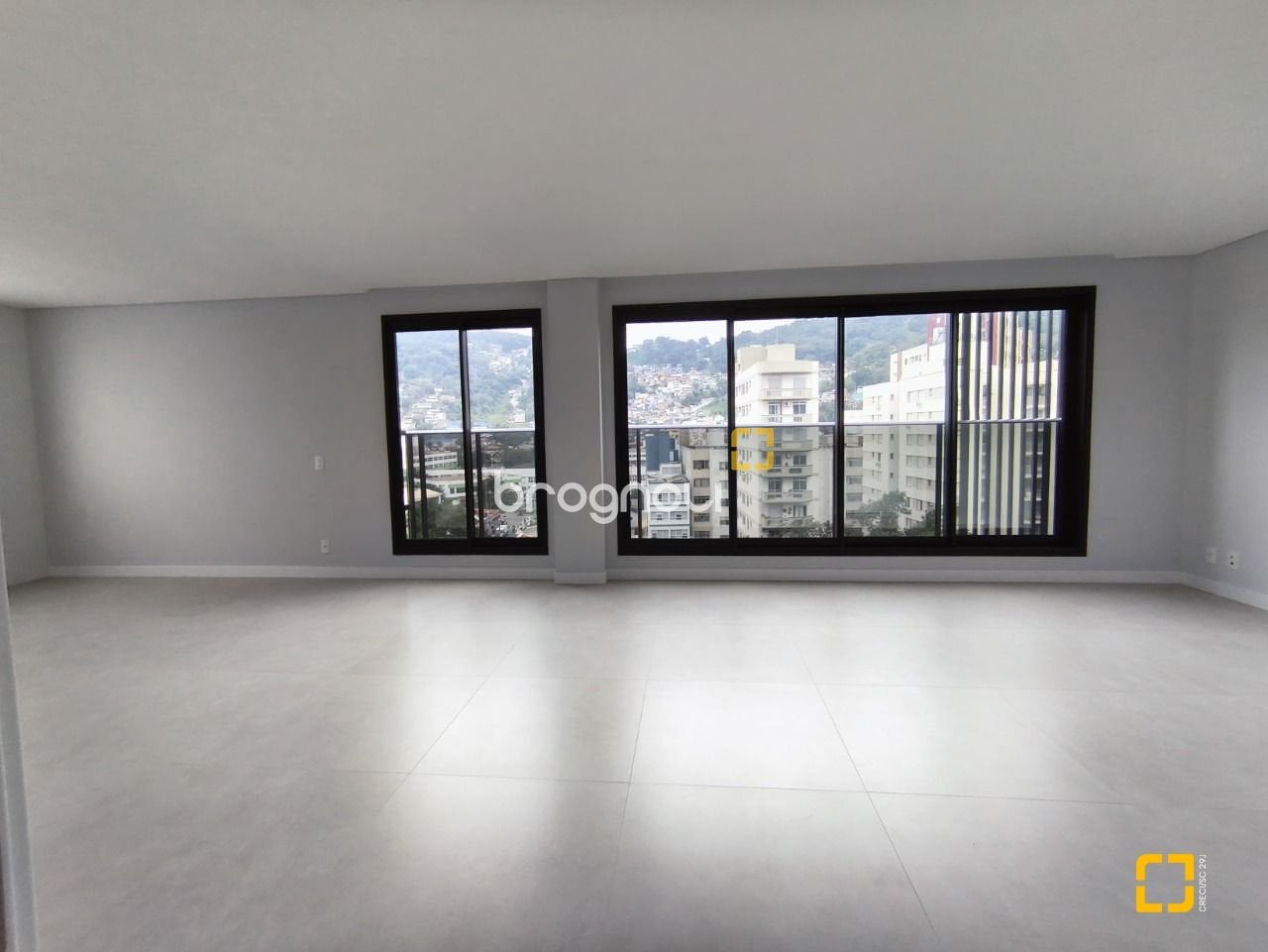 Apartamento à venda em Centro, Florianópolis/SC — foto principal