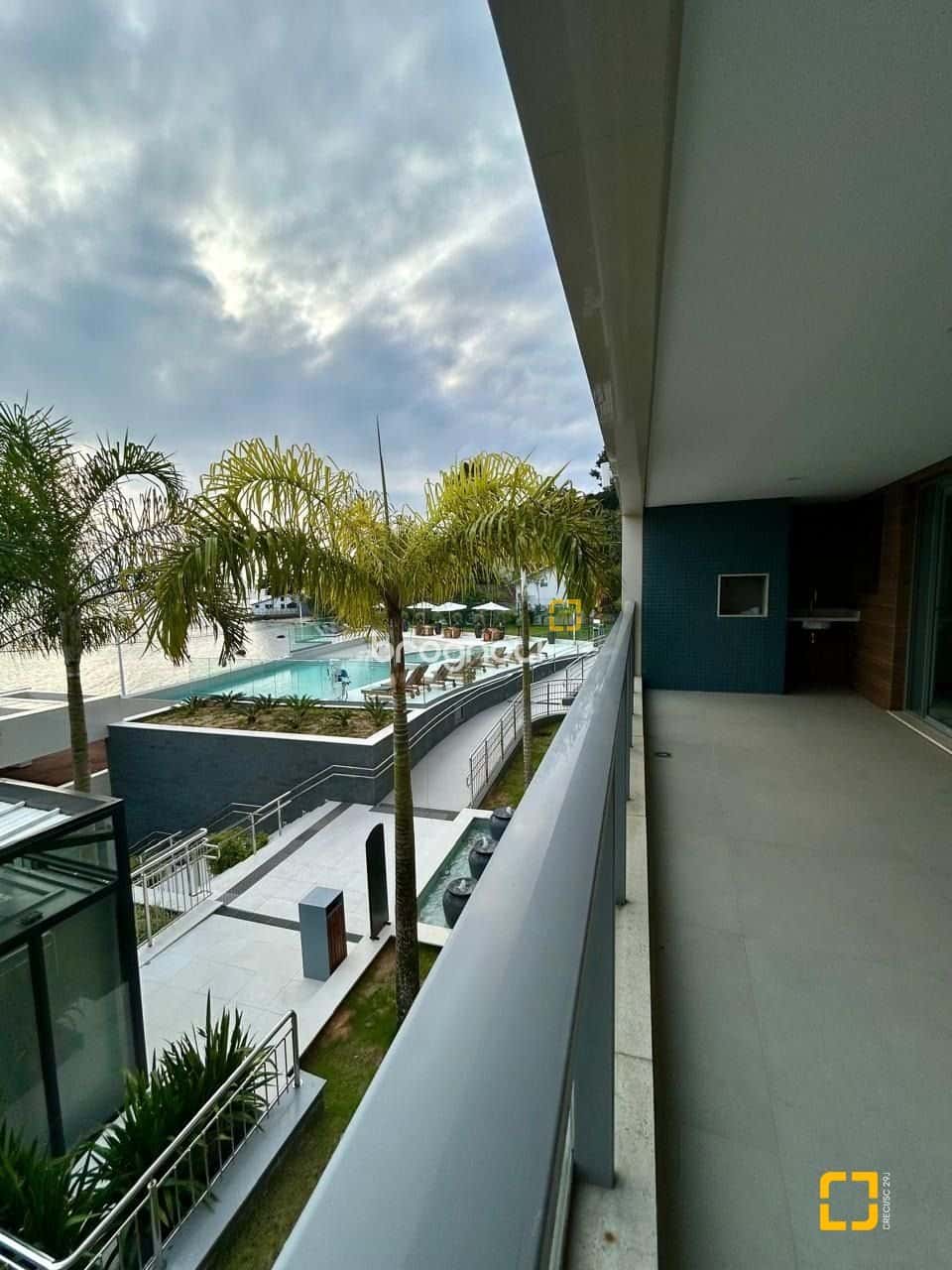 Apartamento 3 Suítes Cacupé — foto principal