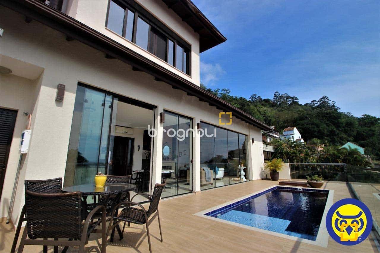 Casa residencial 4 quartos, sendo 3 suítes, piscina, potencial comercial, Centro, Florianópolis — foto principal