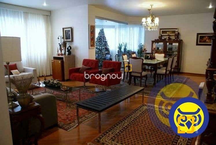 Apto com 266m², 4 Quartos e 2 Vagas no Centro — foto principal