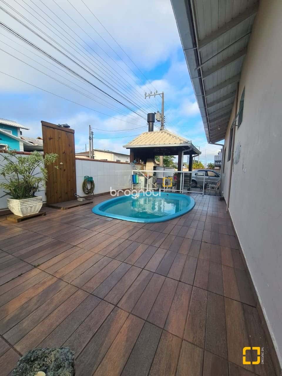 Oportunidade! Casa com 03 dormitórios, piscina e área gourmet. — foto principal