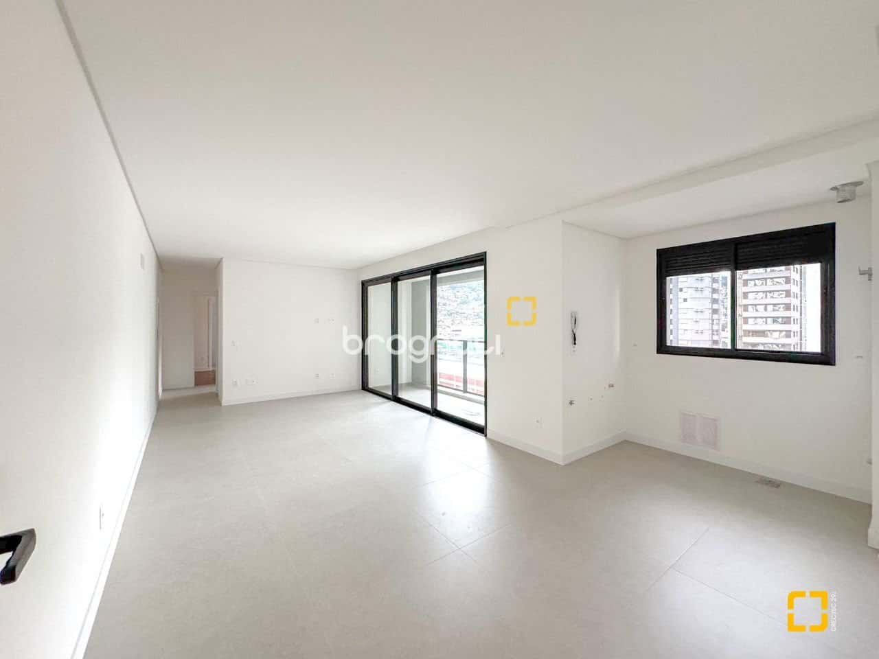 Apartamento novo - 2 suítes - 1 vaga - sacada com churrasqueira - Centro - Florianopolis - sc — foto principal