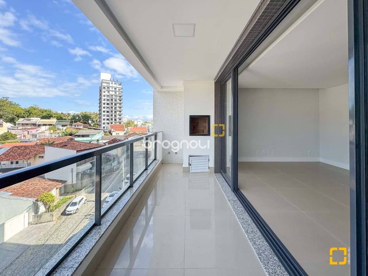 Apartamento 3 dormitórios - 1 suíte - 3 vagas - Bairro Agronômica - Florianópolis - SC — foto principal
