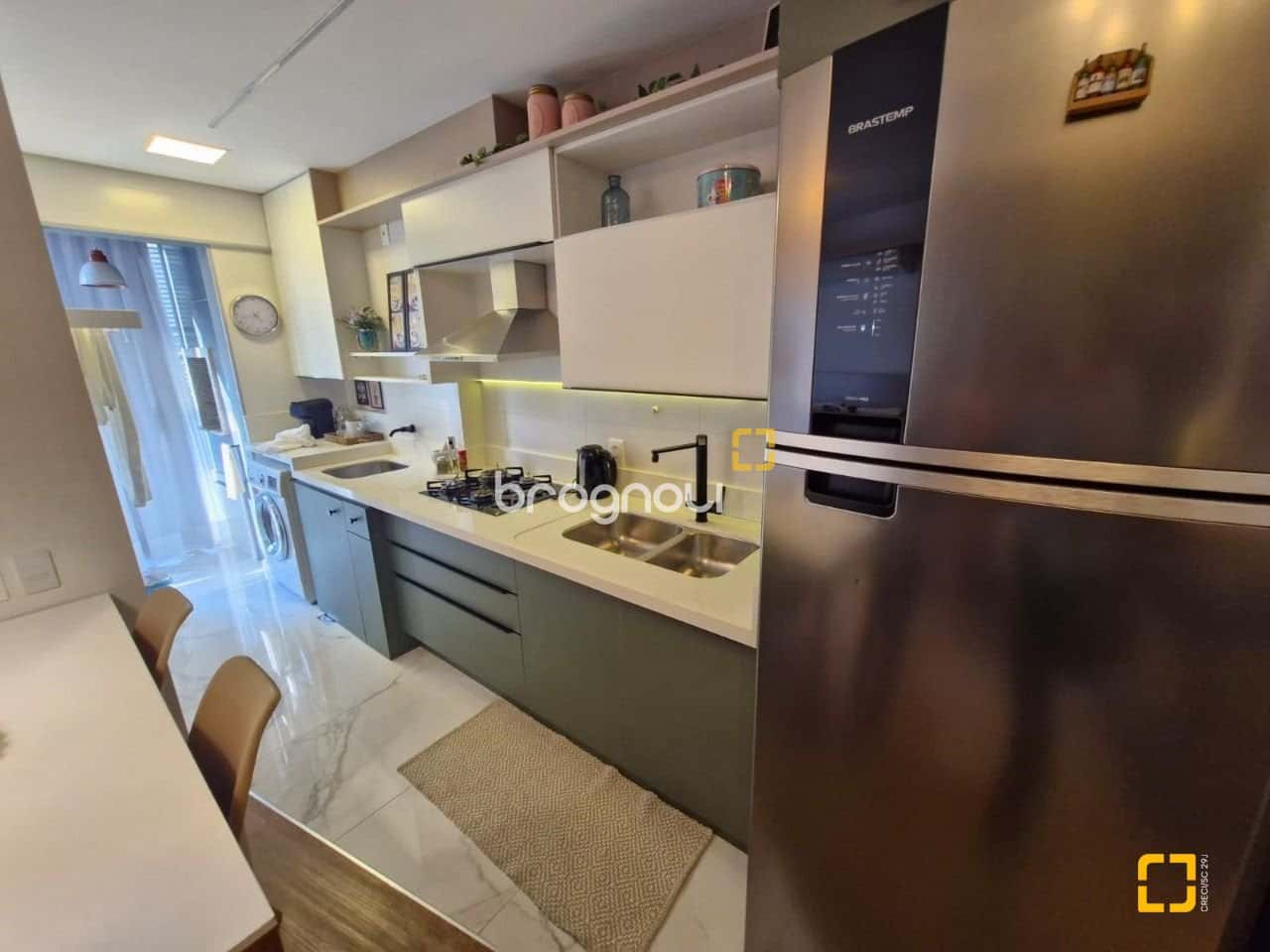 APARTAMENTO 1 QUARTO COM SACADA COM CHURRASQUERIA CENTRO -FLORIANÓPOLIS — foto principal