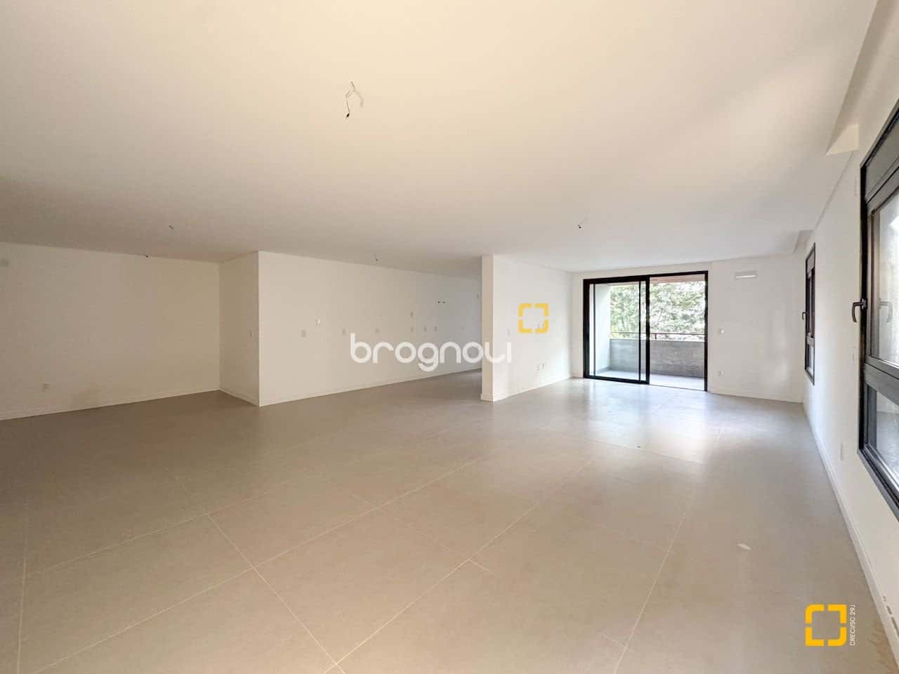 Apartamento com 4 suítes e acabamento premium em Jurerê Internacional - Florianópolis / SC — foto principal