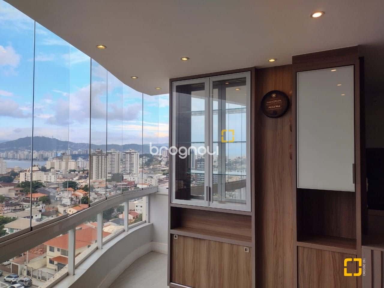 Cobertura para Venda, Florianópolis-SC, Estreito, 3 dor, sendo 3 suítes, 4 banheiro2, 2 vagas e HB — foto principal