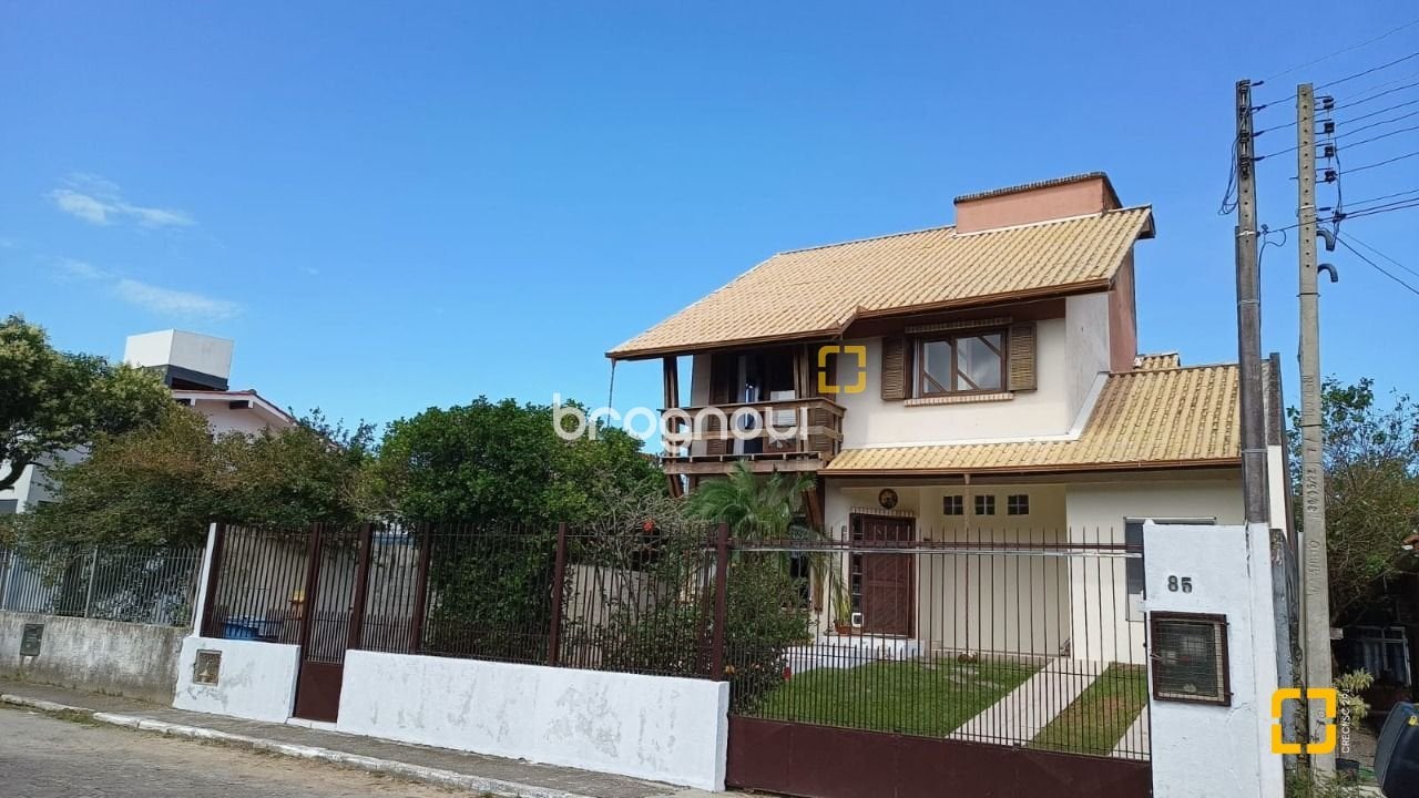 Casa à venda em Pântano do Sul, Florianópolis/SC — foto principal