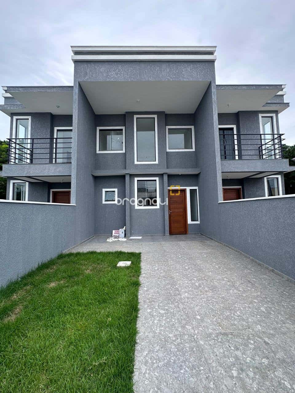 CASA À VENDA COM 2 SUÍTES E CLOSET BAIRRO INGLESES — foto principal