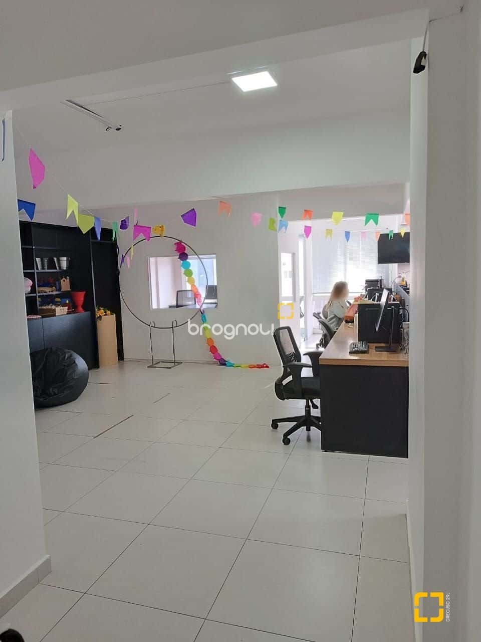 SALAS COMERCIAIS NO CENTRO DE FLORIANÓPOLIS — foto principal