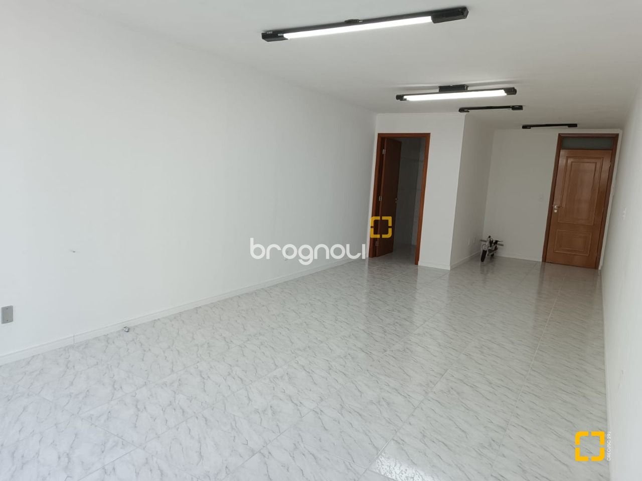 Sala Comercial à venda em Centro, Florianópolis/SC — foto principal