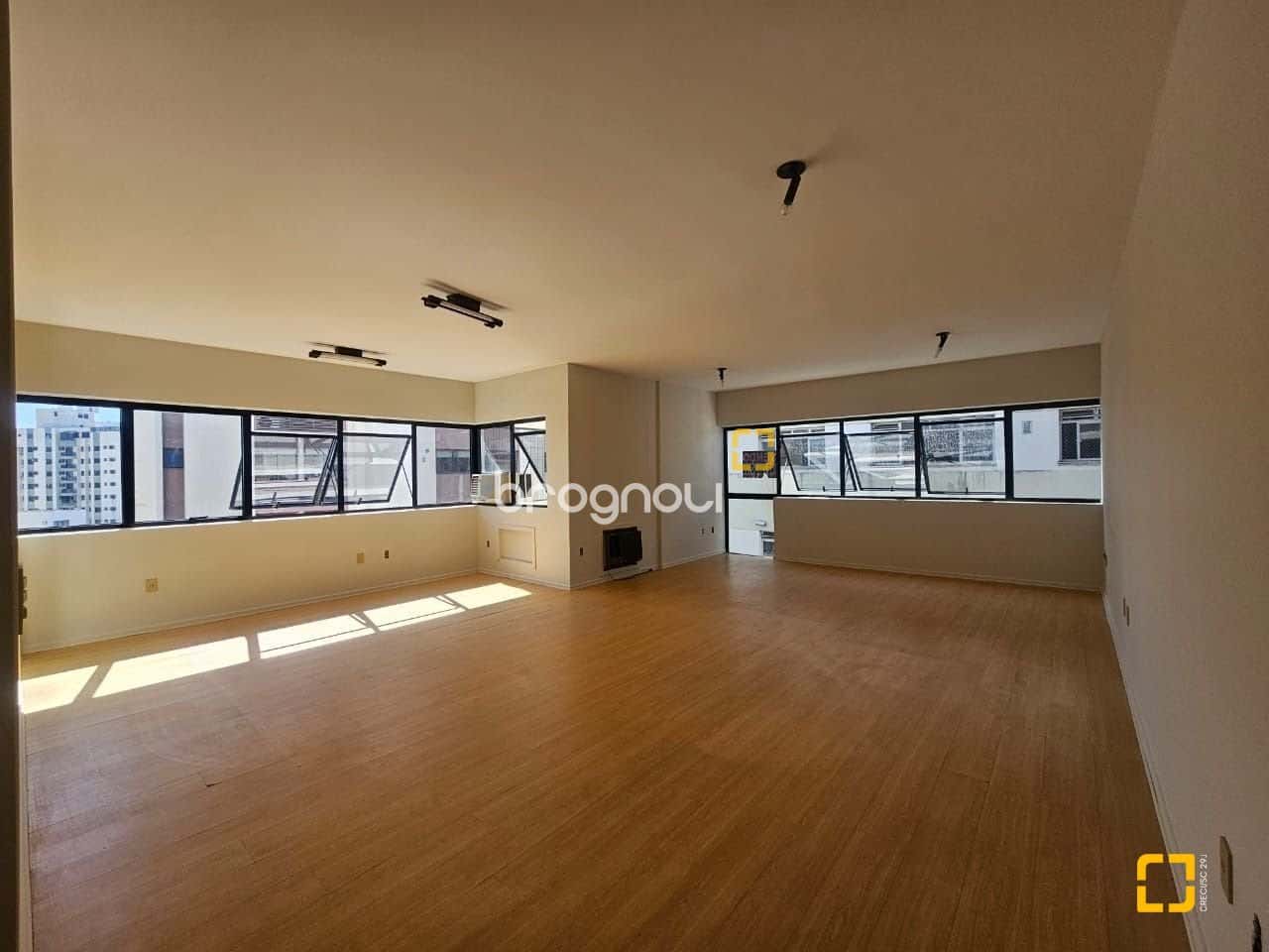 Sala Comercial no Centro de Florianópolis-SC — foto principal