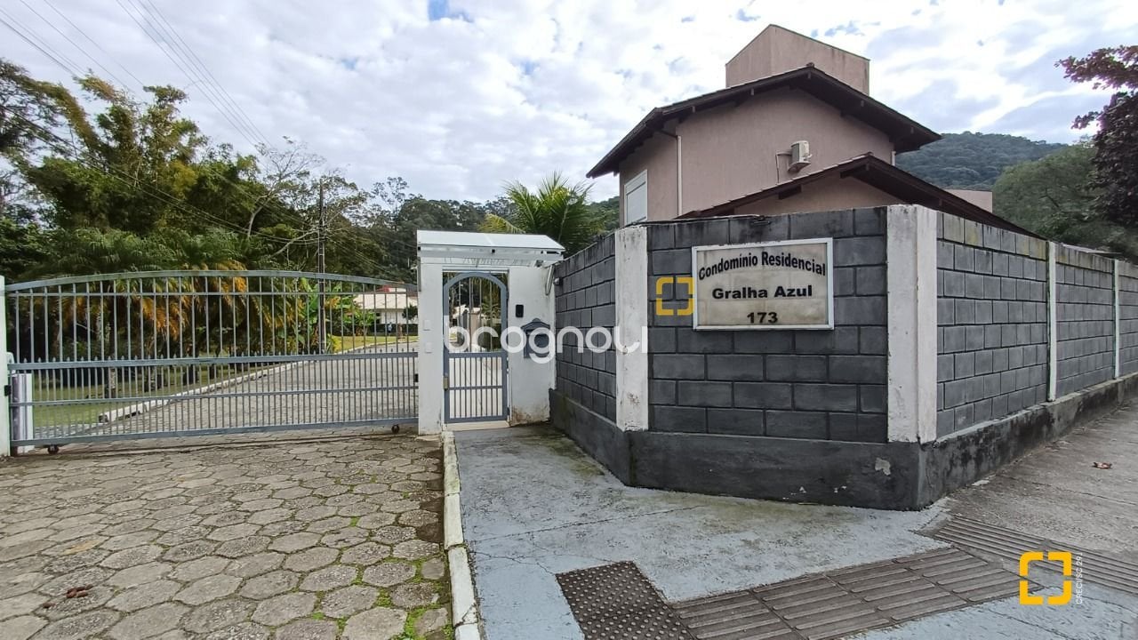 Terreno à venda em Sambaqui, Florianópolis/SC — foto principal