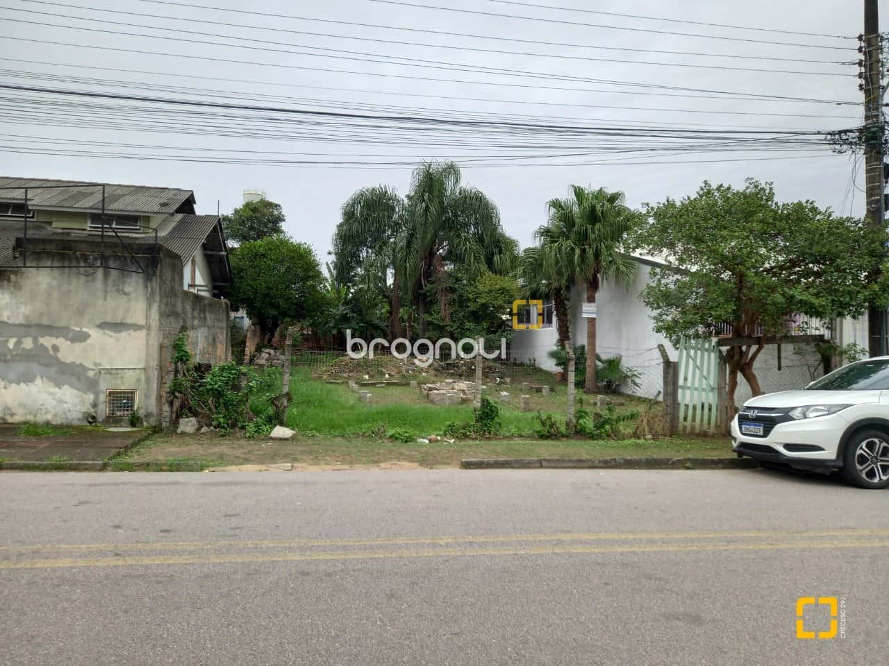 Terreno com 429,60m2 de área a venda no bairro Abrãao - Fpolis - SC — foto principal