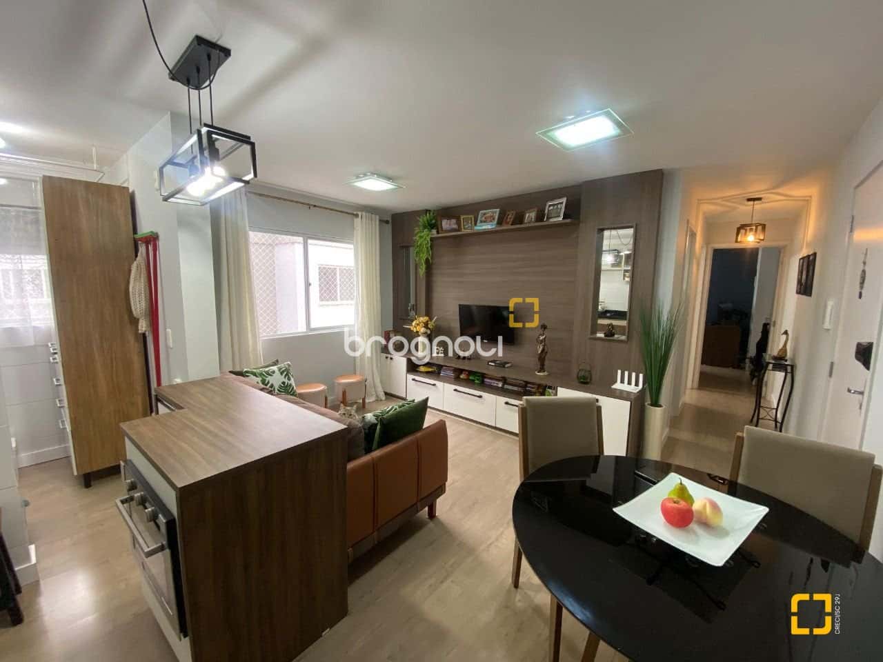 Apartamento de 02 dormitórios no bairro Potecas em São José — foto principal