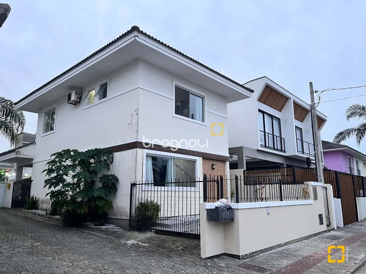 Casa 3 dormitórios (1 suíte) no Campeche em Florianópolis — foto principal